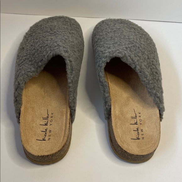 NIB Nicole Miller Gray Sherpa Open-Back Slides.  Size 8. - Picture 2 of 5
